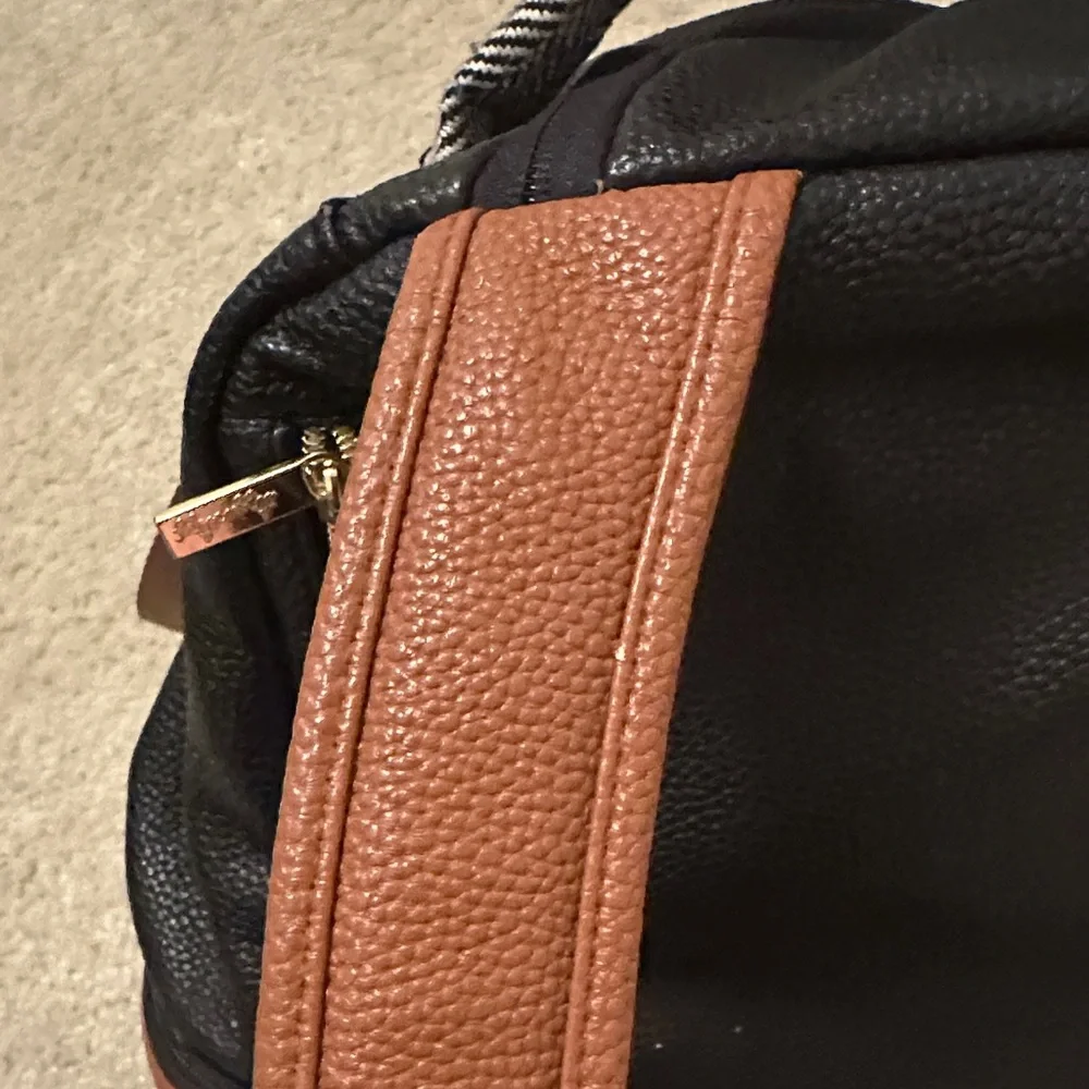 Itzy Ritzy Boss backpack coffee & Cream - Picture 8 of 10